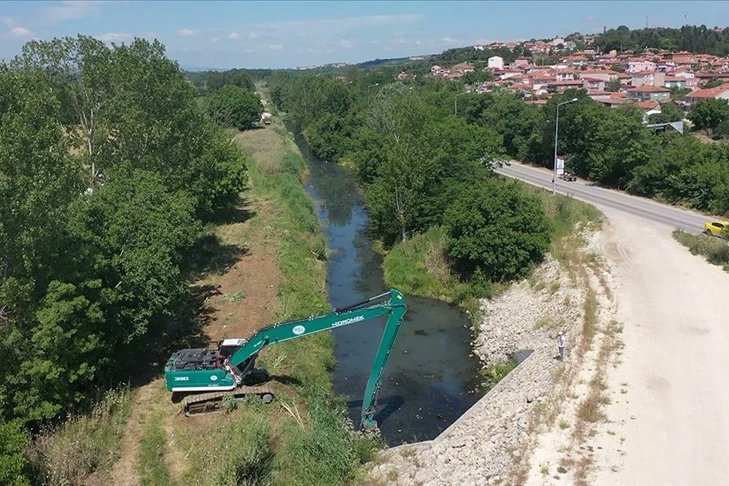 cevretvcomtr's tweet photo. 📍 Edirne'de kirlilikle gündeme gelen drenaj kanalı temizlendi
#Edirne'de, halk arasında "Bayır Deresi" olarak bilinen #Kazanova drenaj kanalı DSİ ekiplerince kirlilikten arındırıldı.⤵️
https://t.co/2azJ0YrmlX
#ÇevreTV
#TürkiyeninİlkveTekÇevreKanalı https://t.co/yGsZIuw45t