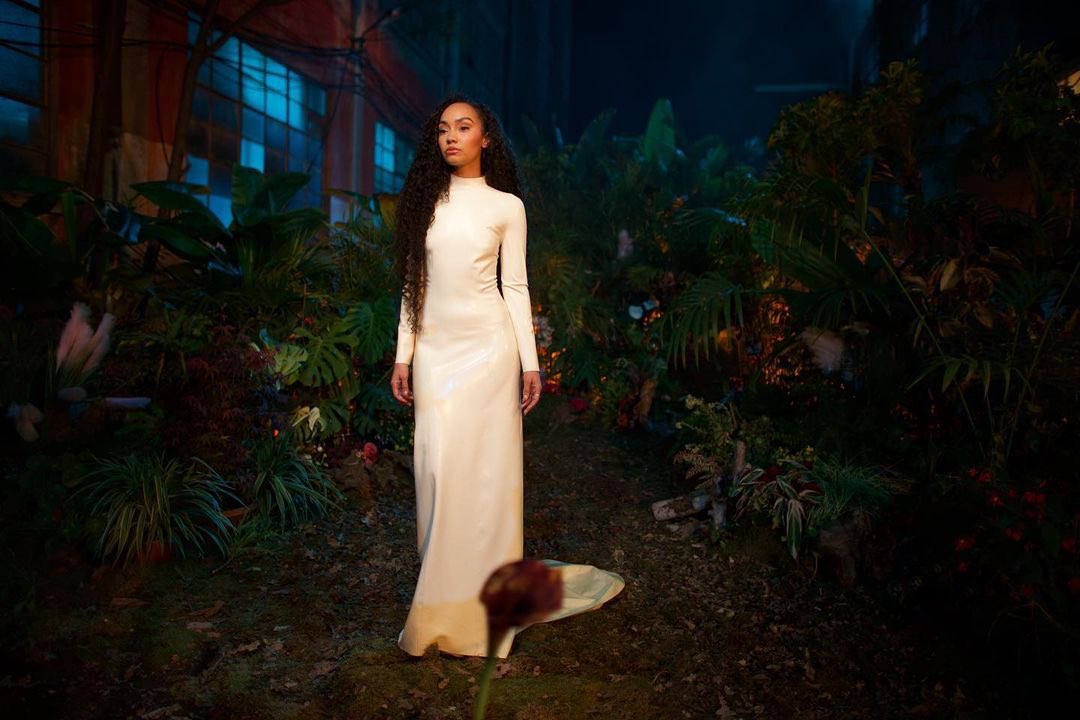 dailyLAPinnock's tweet photo. LEGION!

Let’s get Leigh-Anne that Top 5 debut on Friday!

Download on iTunes 
https://t.co/w4LPajdkJE

Download on Amazon*
https://t.co/3Kxto1GyWk

Purchase a CD
https://t.co/tMKRRtnjtk https://t.co/Bdidi9qR7M