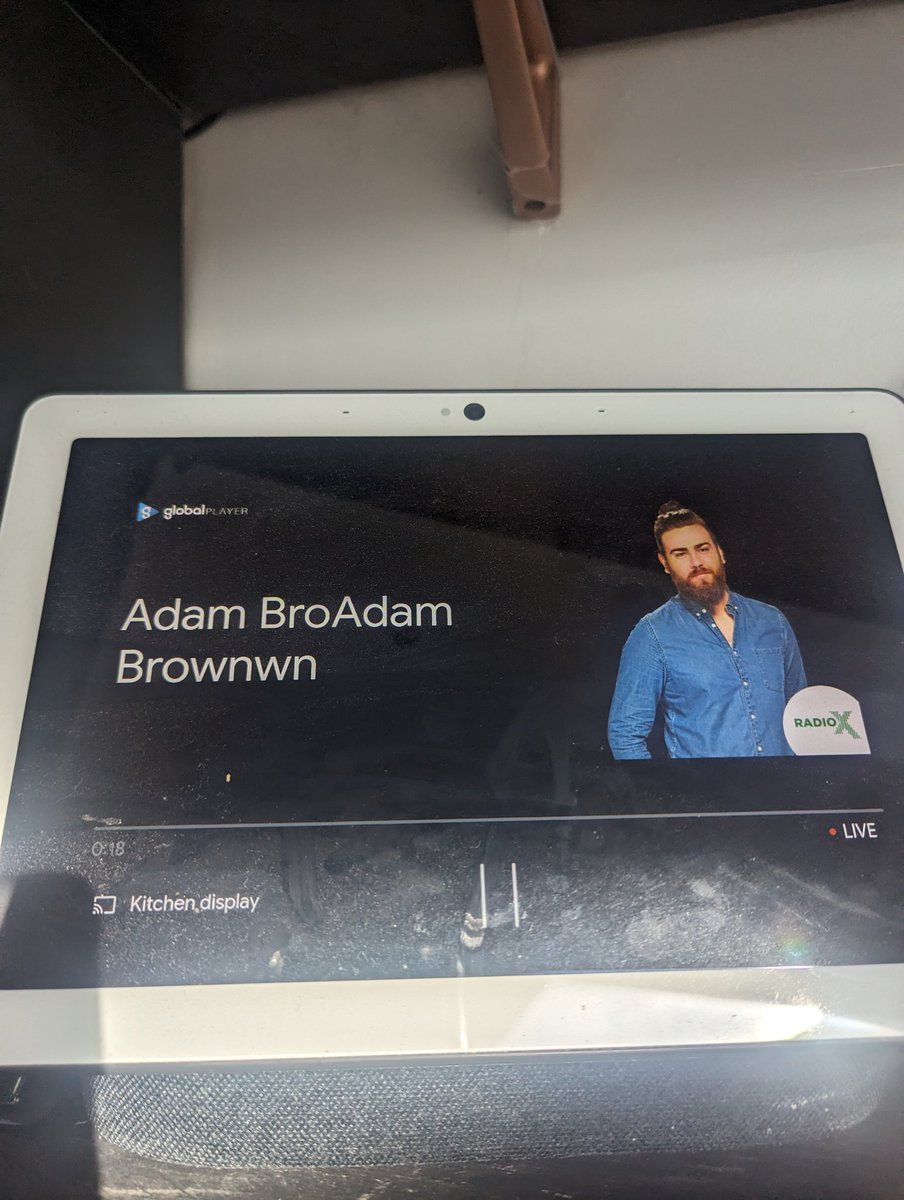 Kevclarke84's tweet photo. @RadioX @AdsBrown Go home Global Player, you're drunk https://t.co/wNRoaBtxBH