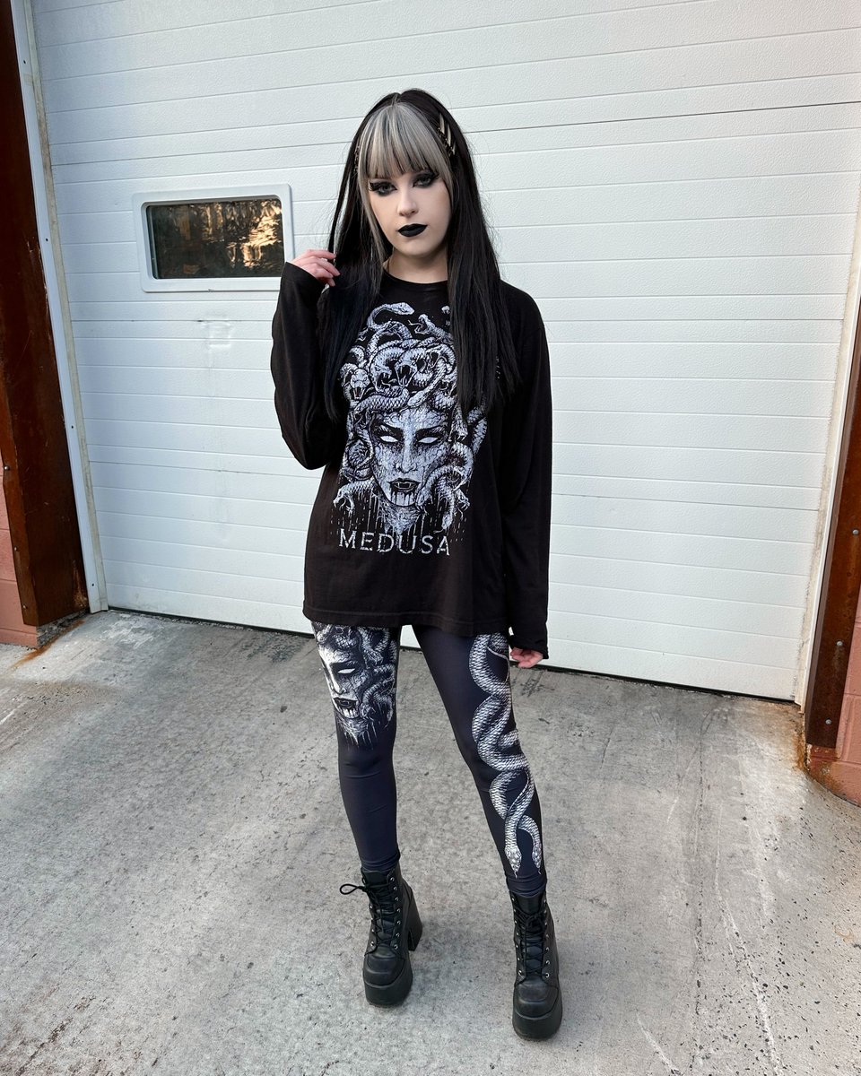 The gorgeous @sapplesauce666 rocking our Medusa Tee & Heavy Metal Medusa Leggings! 🐍

#Medusa #Snakeprint #VampireFreaks #AlternativeFashion #GothicAesthetic #GothLeggings #GothFashion