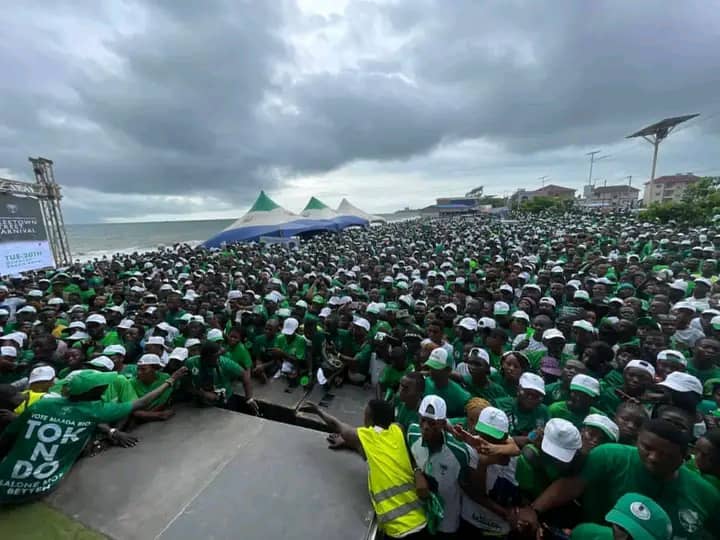 President Julius Maada Bio & the Sierra Leone People's Party take the lead in every part of the country including the country's capital Freetown. 
3 Days More to Go, the people are more than ready to vote for #PresidentBio.

#5moreyears 
#trusttheprocess 
#sounop