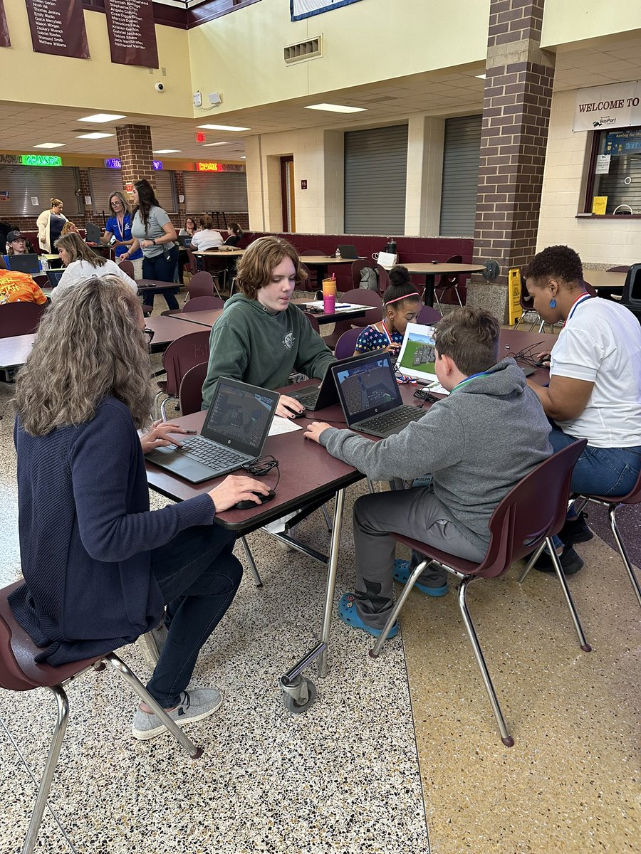 KelGreening's tweet image. Getting closer to the finals! #STEMExtravaganza #SPSCreateeAchievers