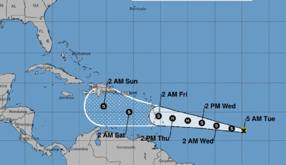 CoastalRecon's tweet photo. Coastal Reconstruction Group is closely monitoring the progress of Tropical Storm Bret 🌀, currently active in the central Atlantic Ocean. As of the last update, Bret has a current wind speed of 40mph, with a maximum potential of reaching up to 80mph. 🌬️ https://t.co/QRXDbhiXsi