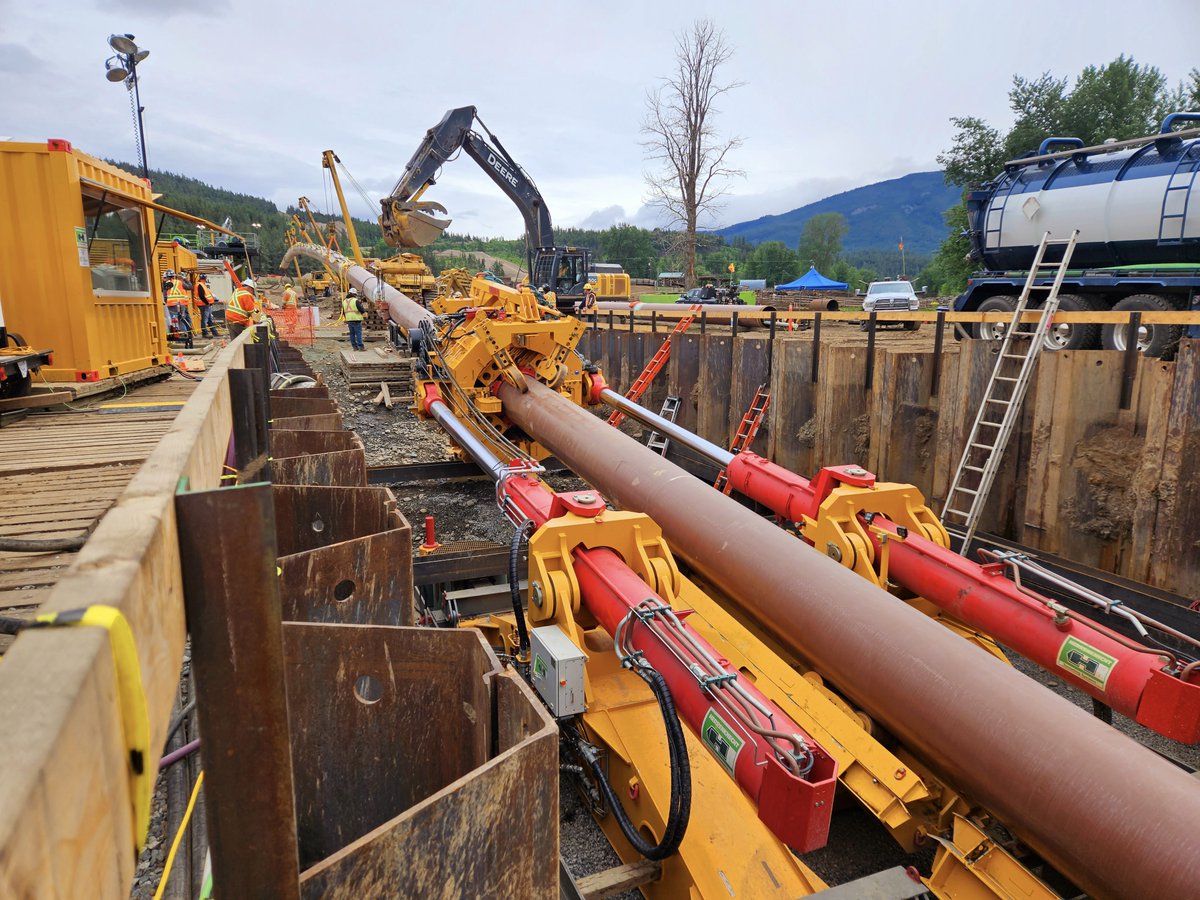 CrossingGroup's tweet photo. Here's #TheTrenchlessCompany at work crossing the Coldwater River in BC! They're using our 42" #microtunnel #boring machine and 750T thruster to complete the 264 meter design using 36" pipe. 😎 https://t.co/2zhTYHtuRf
