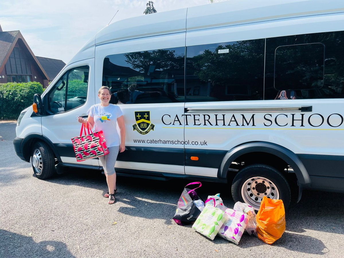 GodstoneThb's tweet image. 💛Last week we had a visit from @caterham_school . They had arranged a collection for us. We received over 20kg of hygiene essentials, most of which are already with our Community Partners. Thank you to everyone who donated, your generosity overwhelms us #givelocalhelplocal