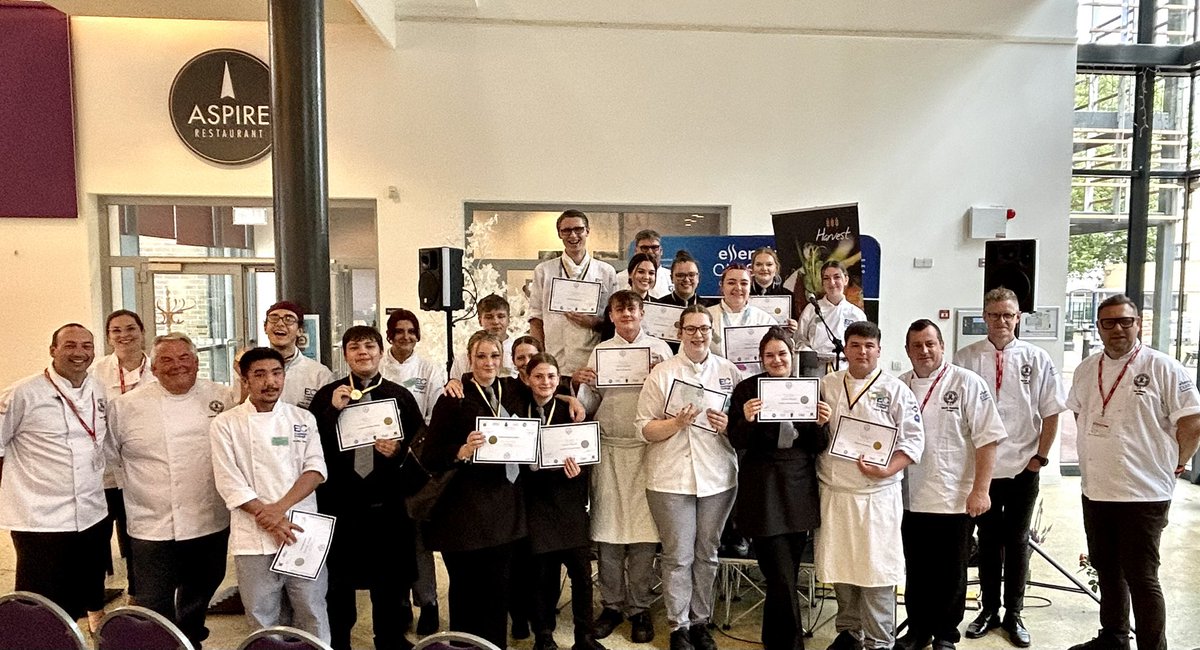 EastavenueRest's tweet photo. Inter college competition.Great results from our students 4 best in class , 10 gold, 7 silver 1 bronze over all college student of the year @essential_gary @harvestfinefoods @risogallouk @eastleigh_college @lexbw11 @andymackenzie3 @alistairchef #intercollegecompetition https://t.co/mkJILaWrOJ