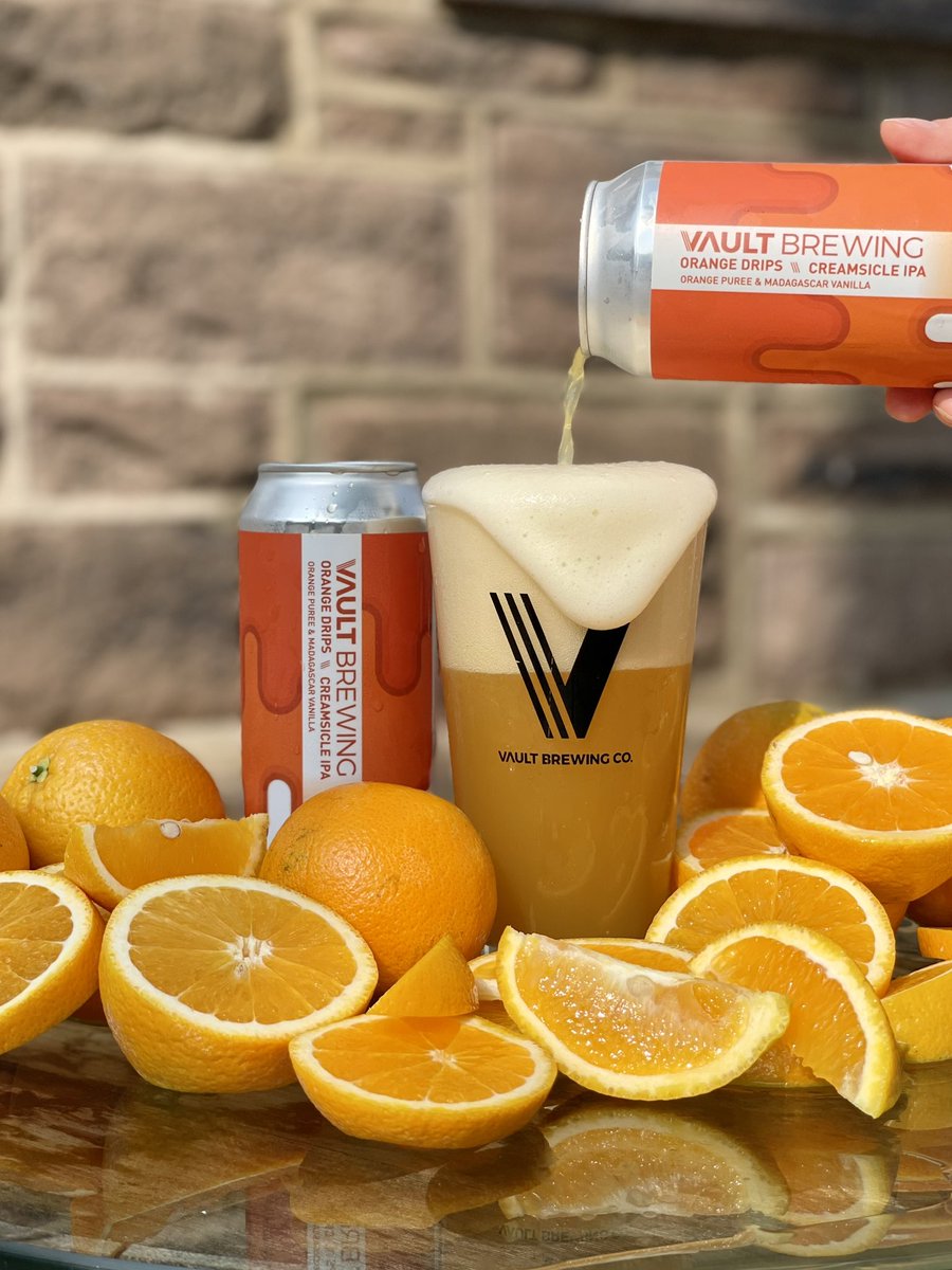 DRIPS DROP 🍊
ORANGE DRIPS (7.5%) A Creamsicle IPA brewed with orange puree, madagascar vanilla, milk sugar and Citra hops. Nostalgic, citrusy and drippy.
#craftbeer #milkshakeipa #vaultbrewing