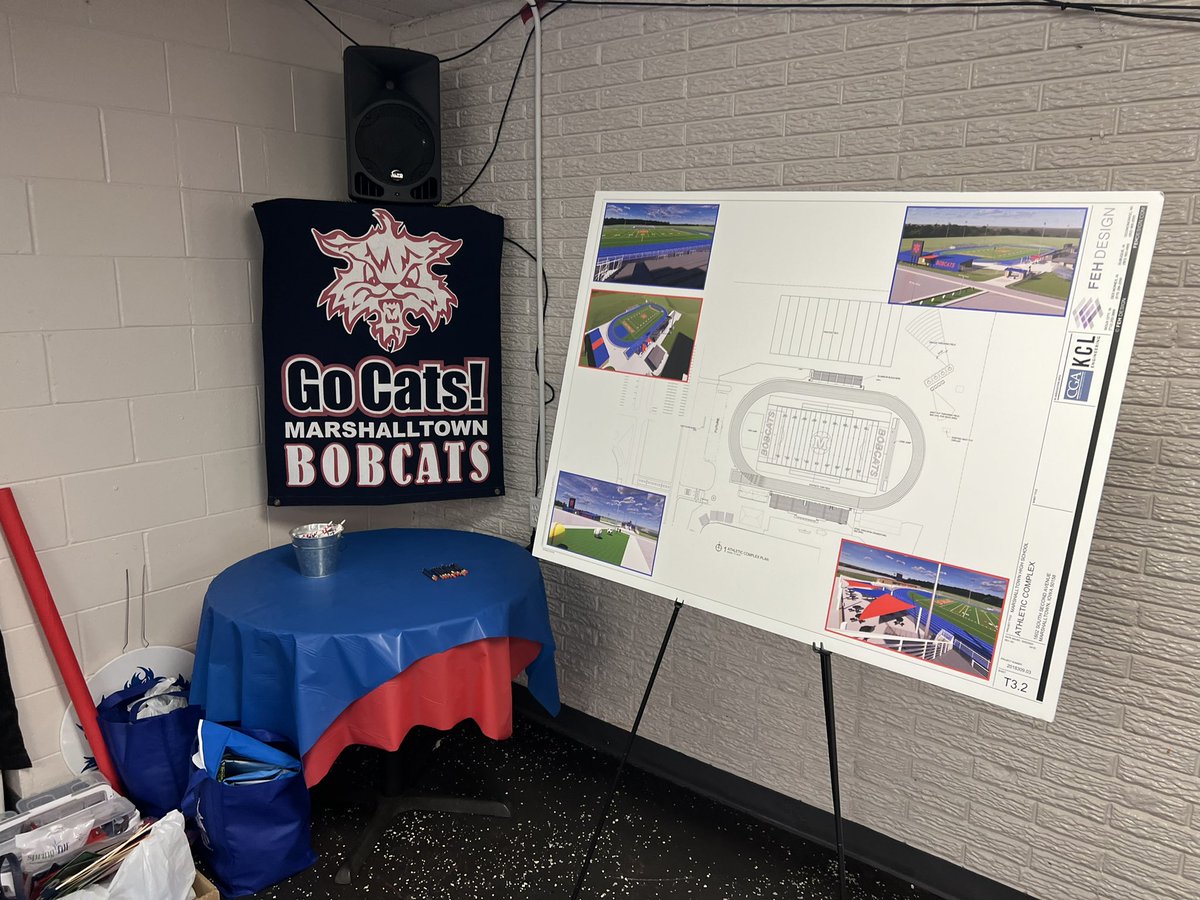Marshalltown_AD's tweet photo. Decoration Committee got an A+ this year. Bobcat golf fundraiser = 2 days away. ⛳️🏌🏽‍♂️ https://t.co/EzbAlGBKZI
