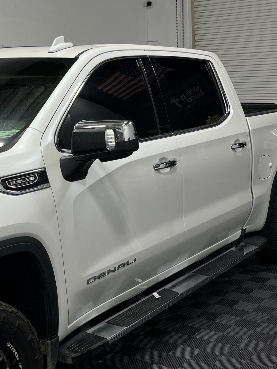 jhovannythedon's tweet photo. 2020 Sierra Denali changing up the stock look with 5% rear half and 35% front two windows ✅ Follow my IG for any questions/inquiries or for any work reference.
#windowtint #automotivetint #darktint #fresnotint #donstinting #tint #tinting https://t.co/nY0TeMuqfQ