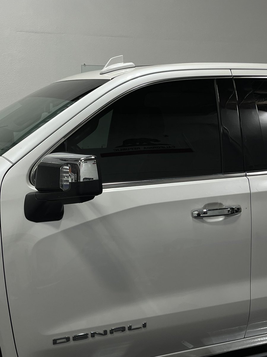jhovannythedon's tweet photo. 2020 Sierra Denali changing up the stock look with 5% rear half and 35% front two windows ✅ Follow my IG for any questions/inquiries or for any work reference.
#windowtint #automotivetint #darktint #fresnotint #donstinting #tint #tinting https://t.co/nY0TeMuqfQ