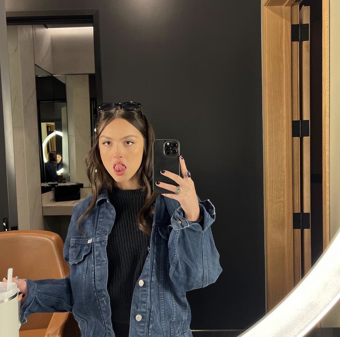 📸 | Olivia teasing ‘vampire’ lyrics via her instagram!