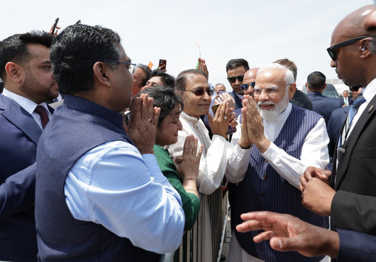 PMOIndia's tweet photo. PM @narendramodi arrived in New York City a short while ago. 

He will take part in a host of programmes, including interaction with several thought leaders as well as the International Day of Yoga celebrations at @UN headquarters. https://t.co/Py3gEaO6gH