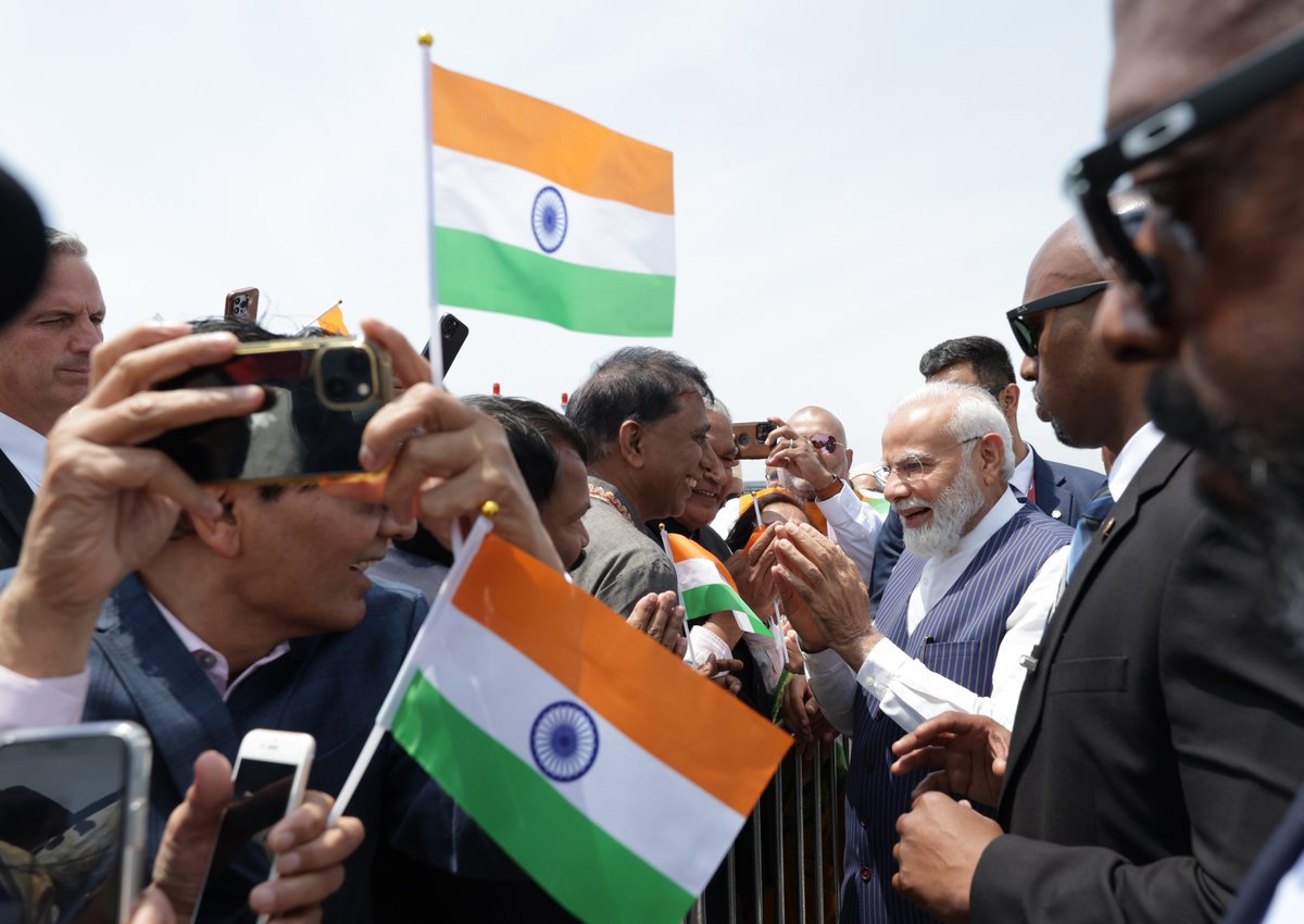 PMOIndia's tweet photo. PM @narendramodi arrived in New York City a short while ago. 

He will take part in a host of programmes, including interaction with several thought leaders as well as the International Day of Yoga celebrations at @UN headquarters. https://t.co/Py3gEaO6gH