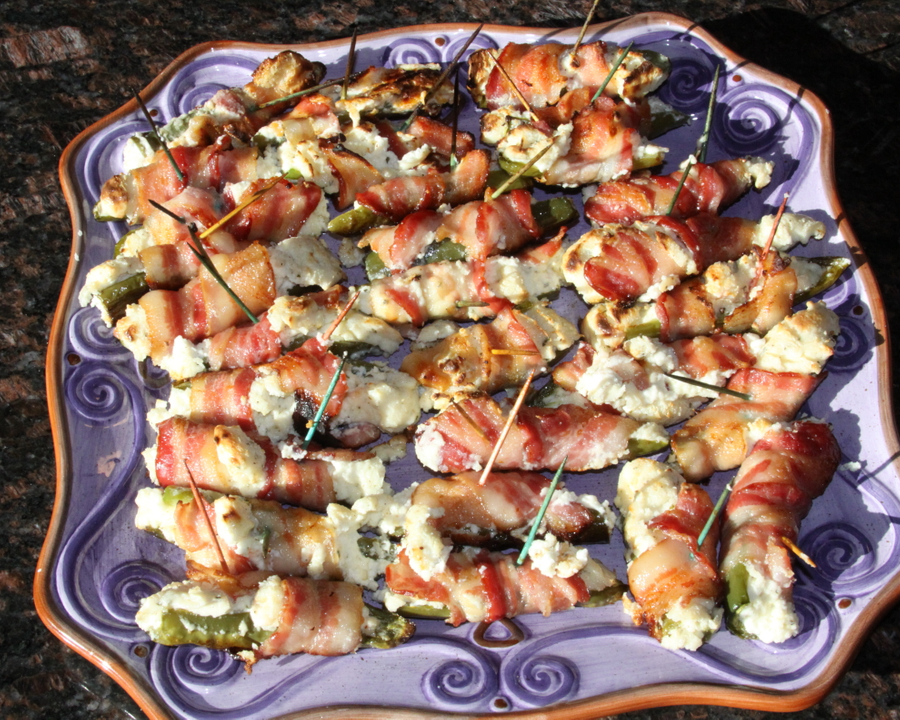 Stuffed jalapeno peppers or bacon-wrapped jalapenos poppers, either way you want to call them. They are super delicious and the perfect appetizers.
Enjoy!
giangiskitchen.com/recipe/stuffed…
#jalapeno #jalapenopoppers