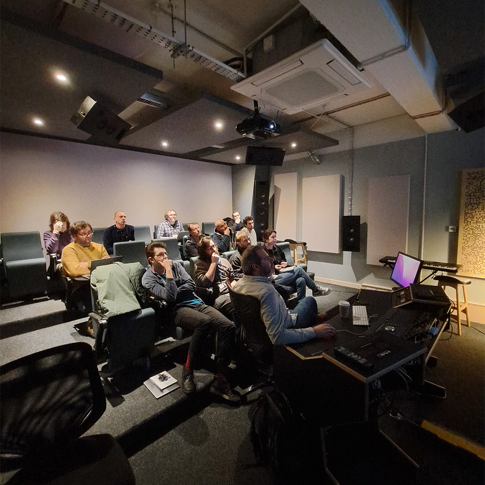 dBs_Institute's tweet image. At dBs Institute, we’re proud to be the first UK-based higher education institute to integrate spatial audio mixing in Dolby Atmos into our curriculum. 

Find out how these facilities are helping our students here: eu1.hubs.ly/H047mwY0

#spatialaudio #3daudio #dolbyatmosmix