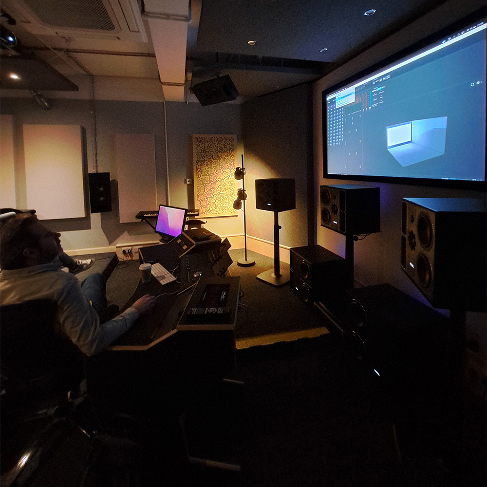 dBs_Institute's tweet image. At dBs Institute, we’re proud to be the first UK-based higher education institute to integrate spatial audio mixing in Dolby Atmos into our curriculum. 

Find out how these facilities are helping our students here: eu1.hubs.ly/H047mwY0

#spatialaudio #3daudio #dolbyatmosmix