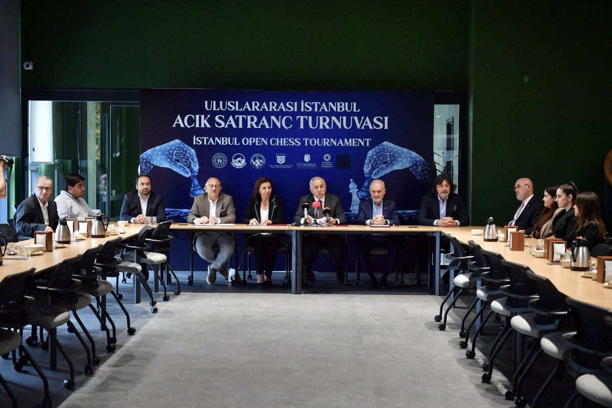 MErgun_Turan's tweet photo. Fatih'imiz büyük bir organizasyona daha; Uluslararası İstanbul Açık Satranç Turnuvası'na ev sahipliği yapmak için gün sayıyor.

26 Ağustos- 1 Eylül tarihleri arasında Atatürk Çağdaş Yaşam Çok Programlı Anadolu Lisesi Kapalı Spor Salonu’muzda yapılacak turnuvanın basın toplantısını gerçekleştirdik.

Şimdiden tüm sporculara başarılar dilerim.

@gencliksporbak
@TurkishChess