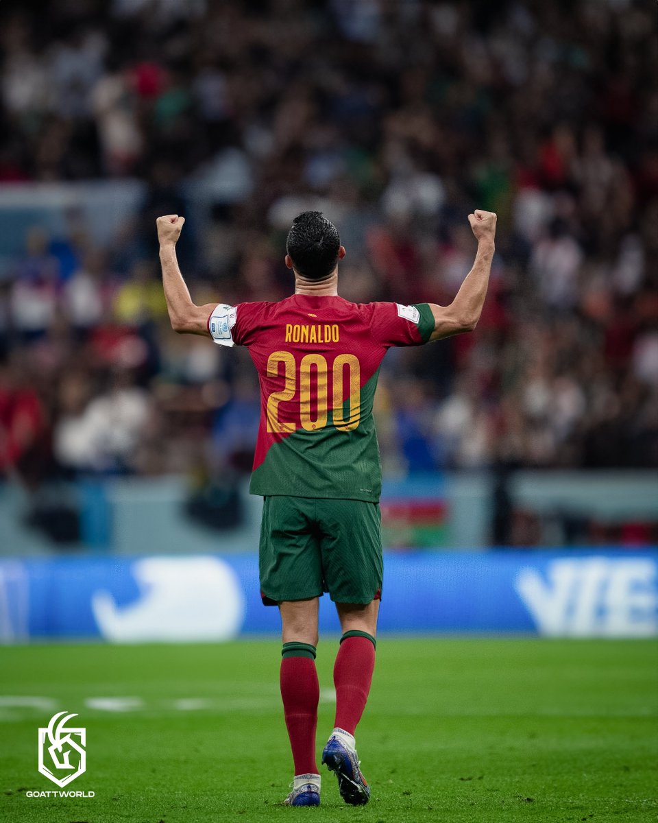 The Greatest Of All Time. #CR200 🇵🇹🐐