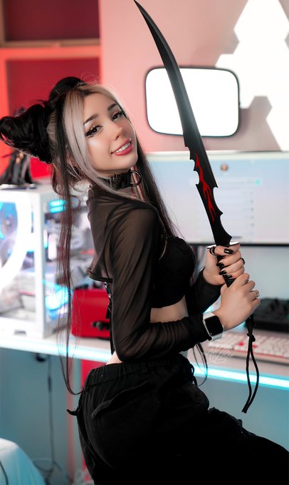 ?500 rt's and the pants come off :3 heh https://t.co/jLflz0lLmc