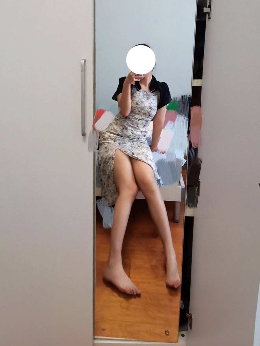 likecat28567750's tweet photo. 好爱我的腿 https://t.co/6UcqYs4yGd