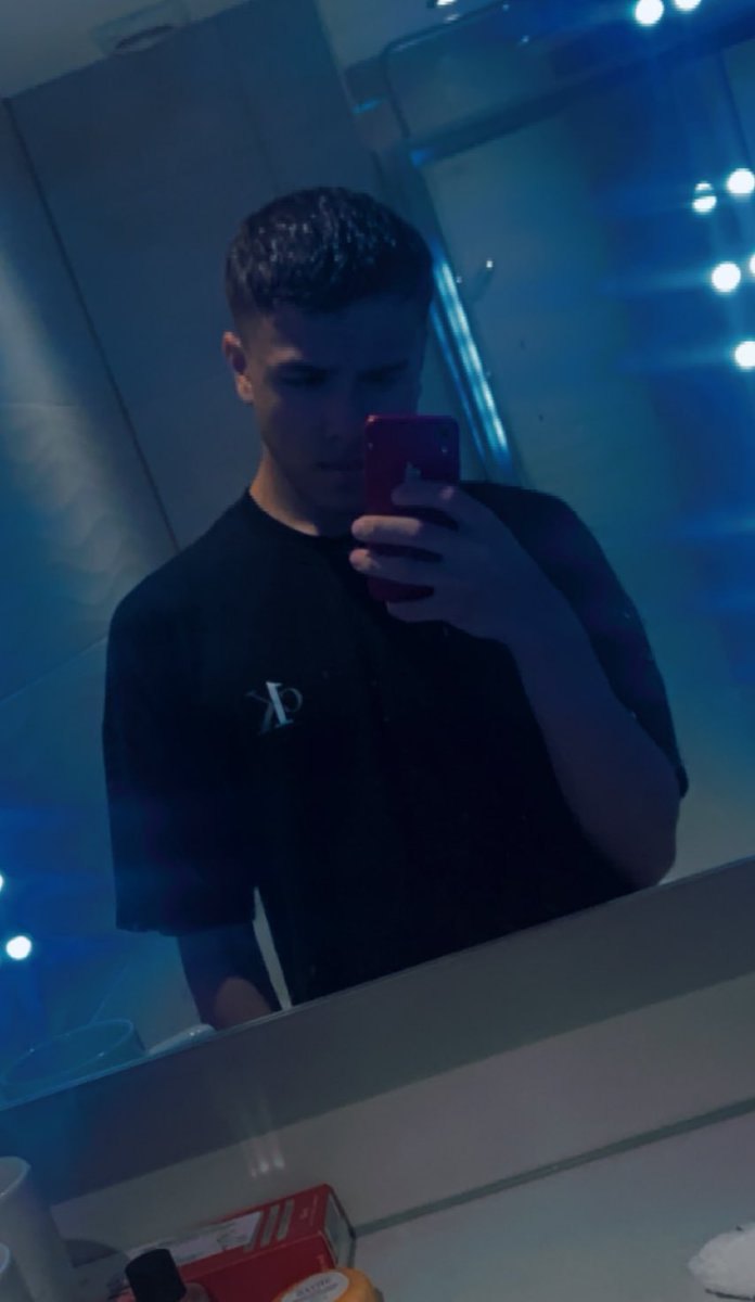 Harvs_main's tweet photo. 👀      Re-tweet
👄                           Plz https://t.co/XbtADNmPOh
