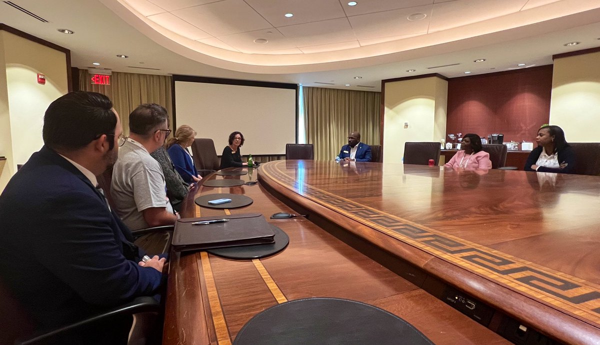 jimmysawtelle's tweet photo. Thank you to @SkillsUSA Executive Director @ChelleTravis for meeting with advisors from @laskillsusa and the Colleges of @golctcs. For many years, Ms. Travis has long been a great Friend and Partner of #LCTCS and Louisiana’s Community & Technical Colleges. Thank you @DrDamianGlover and @ChandlerLeboeuf for your leadership in assembling this gathering!