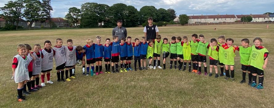 PARTNER CLUB night with <a href="/ThistleTroon/">Troon Thistle</a> 2016s tonight! Excellent work from everyone having fun in the ☀️ with our FIRST SKILLS curriculum ⚽✅

#ChampionsStartHere <a href="/scotlandcoerver/">Coerver® Coaching Scotland</a>