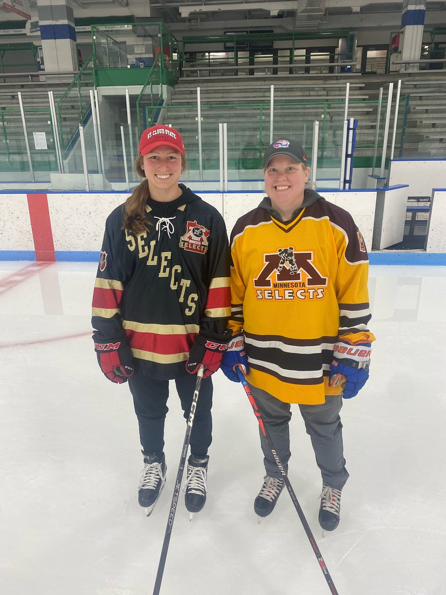 SC_Crush_GHky's tweet photo. Coaches Addi and Amanda were the only ones to rep jerseys for jersey week!
Coach Addi with the 25th anniversary and coach Amanda with the 10th anniversary of MN Selects Jerseys!
Looking forward to what the girls will wear the rest of the week
#classicjerseys #mnselects https://t.co/kNeaWecWtk