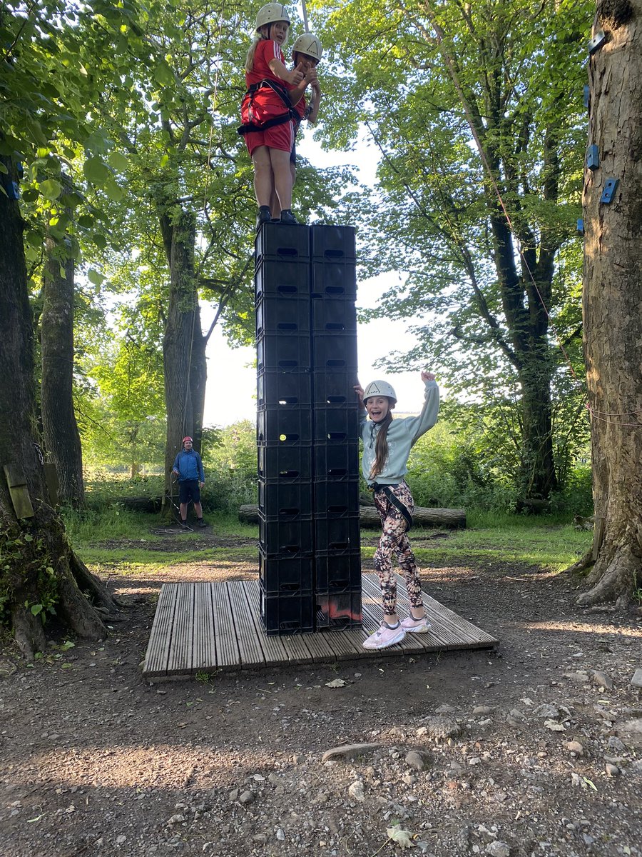 MissHopkinsAVPS's tweet photo. Crate challenge… completed it! 👌👌 @AbbeyVillagePS @AndertonCentre #weloveoutdoors https://t.co/kTXoEn4UjT
