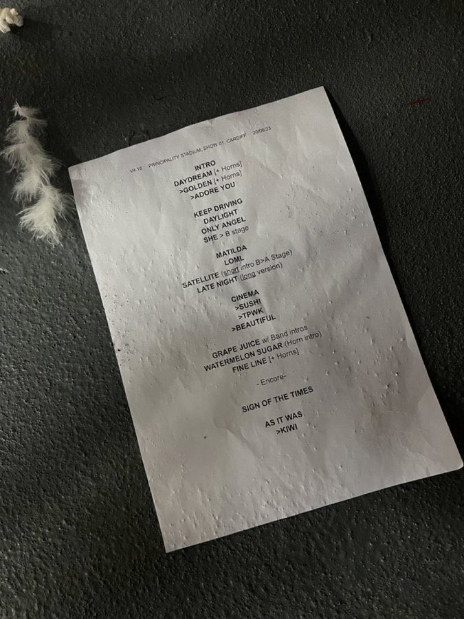hsbandflorals's tweet photo. RUMOR !!! It looks like Only Angels will be on tonight's setlist! #LoveOnTourCardiff 

It's possible that it's fake, which is why we've put it under 'rumour' 👀 https://t.co/I51nJL5yXx
