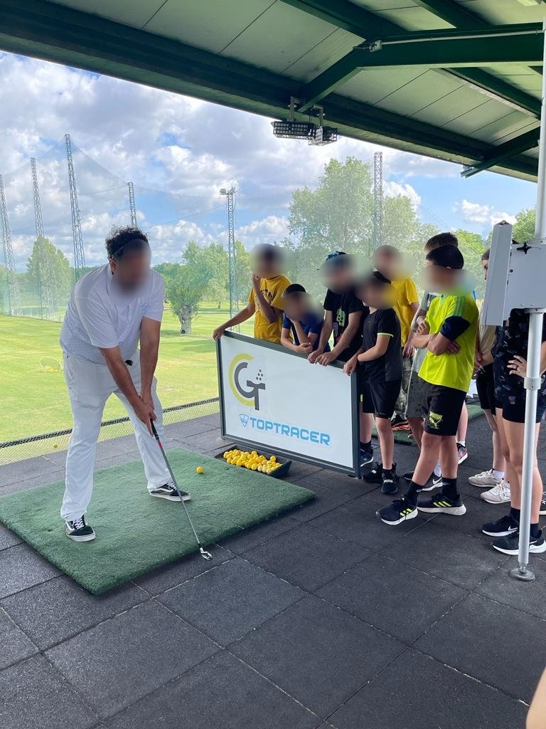 Descubriendo deportes en el Polideportivo Puerta de Hierro con 1 ESO