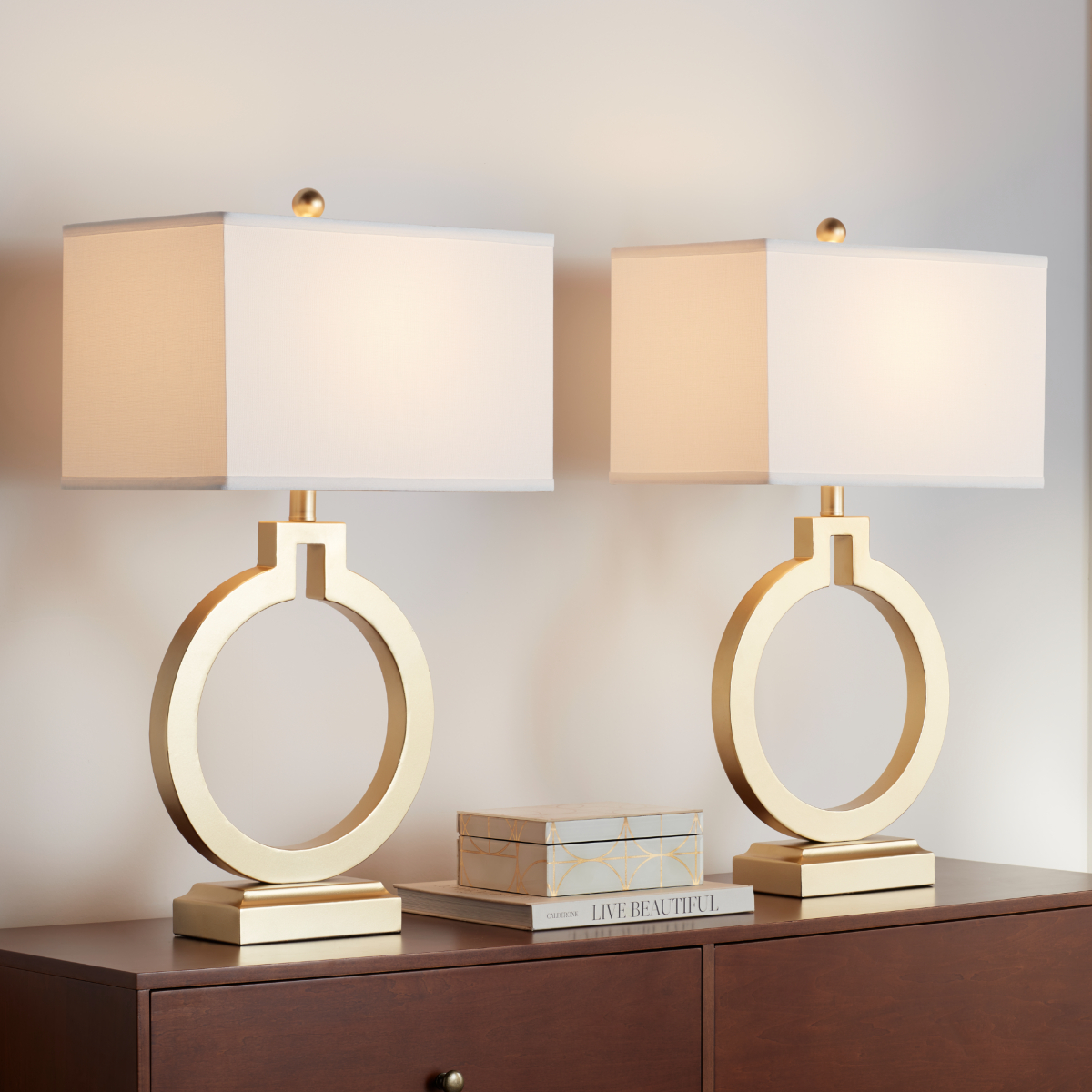 LampsPlus's tweet photo. Create balance in your space with this dynamic duo 💕 Beautiful on living room end tables, bedside nightstands, entryway consoles, and much more! #myLampsPlus
Shop table lamp sets: https://t.co/0dxL91Dp2o
#TableLampSet #GoldTableLampSet #GoldTableLamps #GoldRingTableLamp https://t.co/83iGBBWcwg