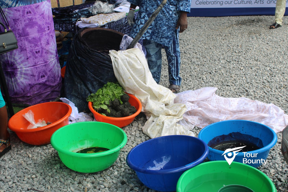TourBounty_'s tweet photo. The Adire Lagos event brought color and pomp to the fore while showcasing the rich Yoruba clothes of Adire and Batik. https://t.co/oMqJ3nJyWo