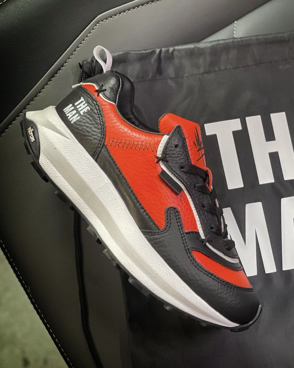 becky lynch nike shoes