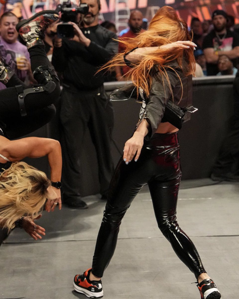 becky lynch nike shoes