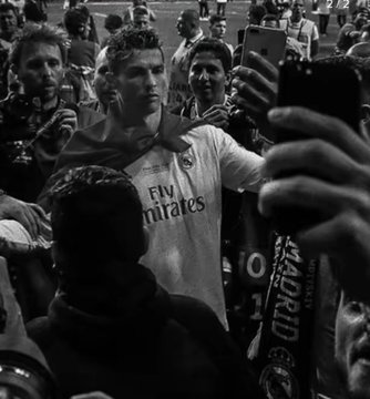 Al_Floridian's tweet photo. In a Superman movie they copied this iconic scene of Cristiano Ronaldo after winning the Ucl final. https://t.co/1744Fa3JAG