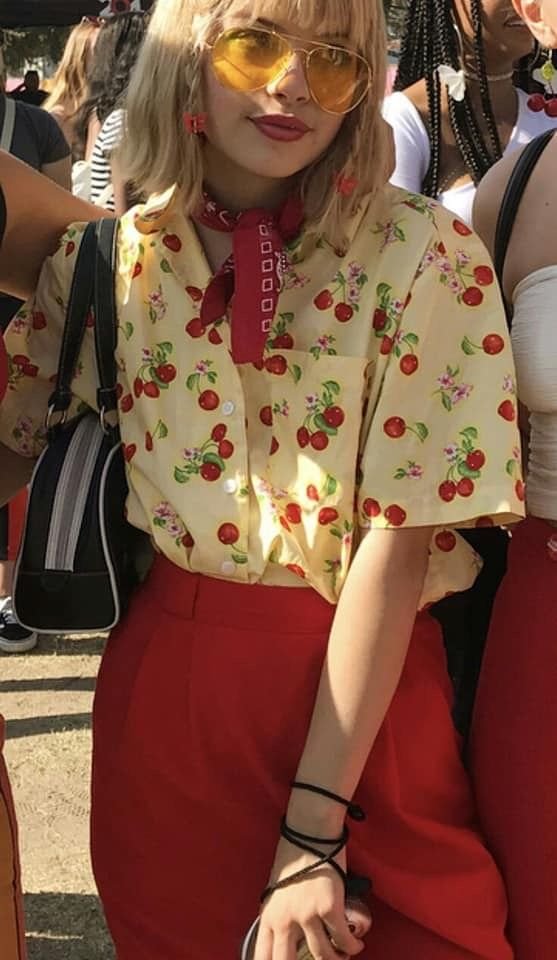 kaleinope's tweet photo. *:･ﾟ✧build your own outfit - cherry 🍒edition✧*:･ﾟ https://t.co/ZWuTVhzAoA