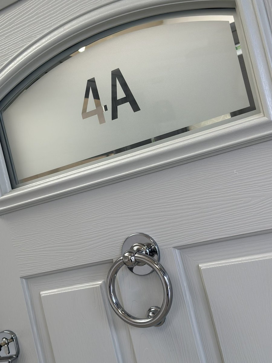 BlindsInGlass's tweet photo. Our @auben_limited showroom at 4A in Shilton is coming along nicely in Warwickshire, it will show products that we offer our trade client base, #blindsinglass, #compdoors #verandas #pergolas #balustradeglass 

If you’d like more info on our veranda &amp; pergola kits get in touch https://t.co/agm3ly2zWx