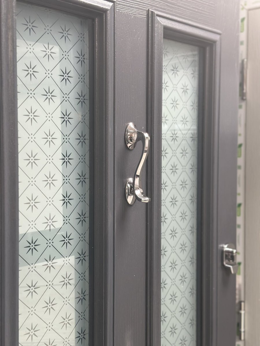 BlindsInGlass's tweet photo. Our @auben_limited showroom at 4A in Shilton is coming along nicely in Warwickshire, it will show products that we offer our trade client base, #blindsinglass, #compdoors #verandas #pergolas #balustradeglass 

If you’d like more info on our veranda &amp; pergola kits get in touch https://t.co/agm3ly2zWx
