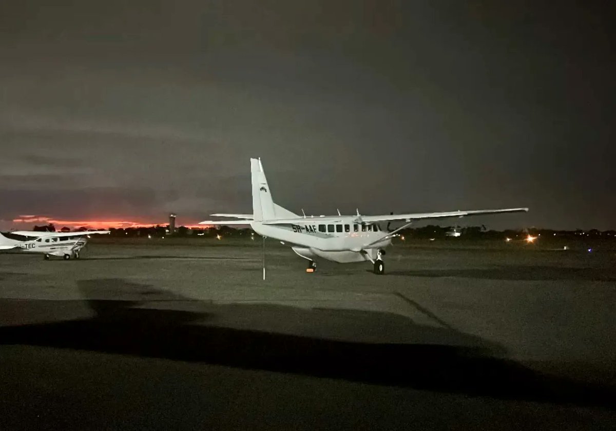 “If passion drives you, let reason hold the reins.”

•
•
•
•
•
📸 @saheelally

#AuricAir #FlyingSafaris #Tanzania #Serengeti #Zanzibar #BushFlights #LightAircraft #TheGreatMigration #CessnaCaravan #AfricanSafari #BushToBeach