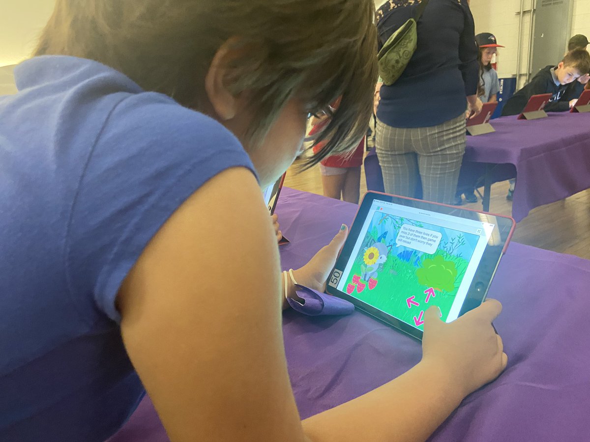 McM_MsT's tweet photo. Leslie @itsMcCue & Azizah for guiding our learning, Indigenous Digital Learning Program #HackTheROM
🌱celebrating our learning
🌱showcasing student projects @scratch
TY @UbisoftToronto for hosting us today & mentoring students these past few months!
#ROMlearning @tdsb
2/ https://t.co/Aylz6zyBkr