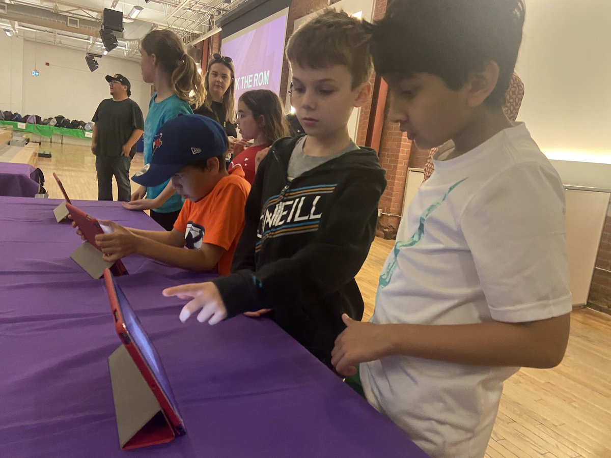 McM_MsT's tweet photo. Leslie @itsMcCue & Azizah for guiding our learning, Indigenous Digital Learning Program #HackTheROM
🌱celebrating our learning
🌱showcasing student projects @scratch
TY @UbisoftToronto for hosting us today & mentoring students these past few months!
#ROMlearning @tdsb
2/ https://t.co/Aylz6zyBkr