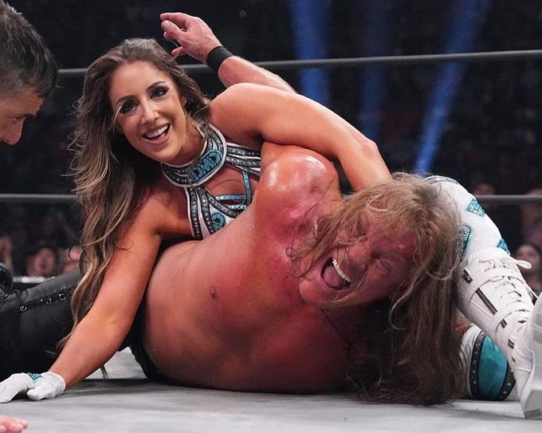 If you’re a fan of Britt Baker, LIKE and RT this tweet! If you’re not following me yet, please do! I follow back! Thanks guys! @RealBrittBaker #AEW #BrittBaker