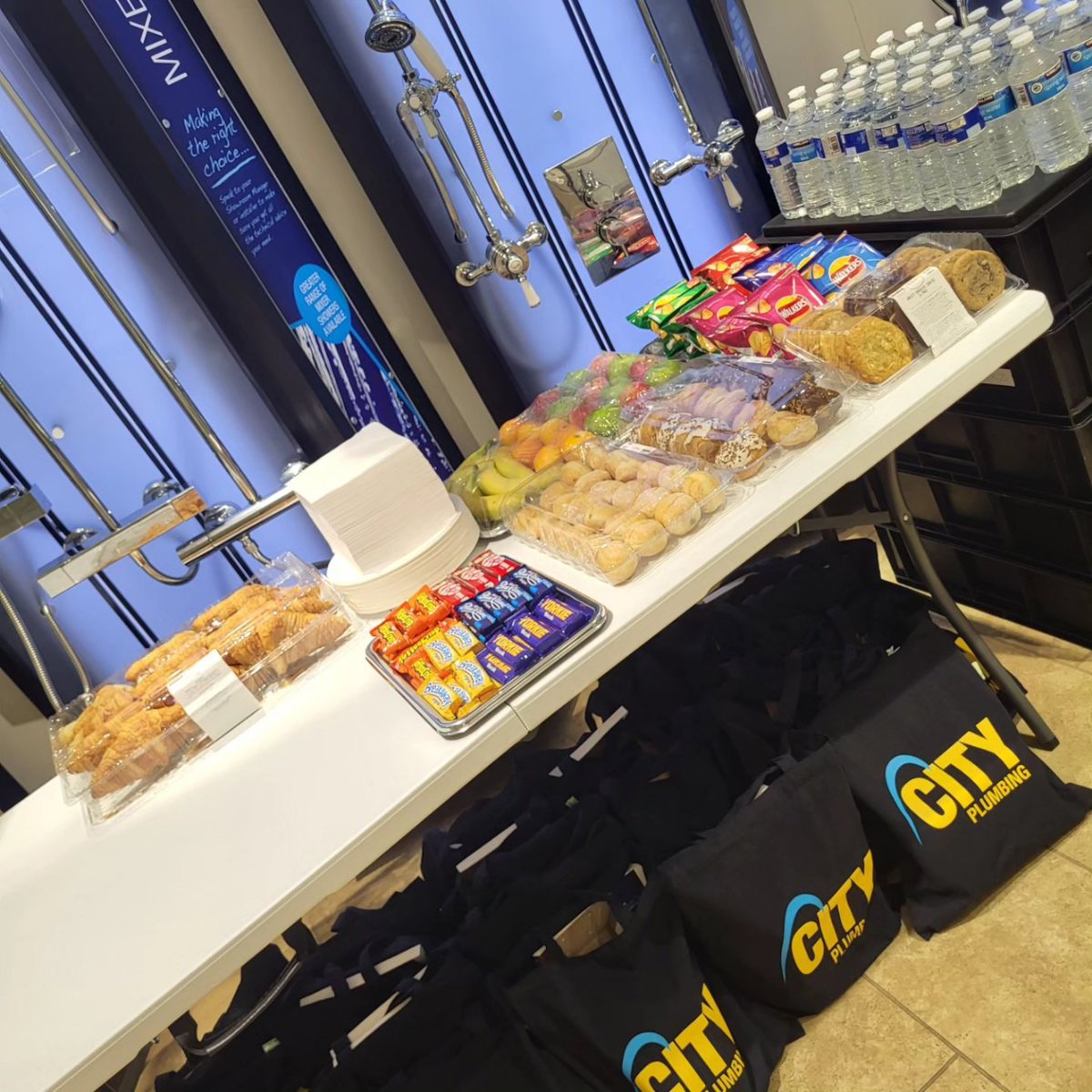 Nicole Pollock @ Stelrad tweet media