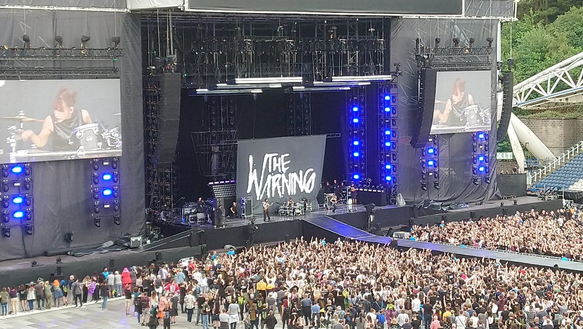 ARF_som's tweet photo. Warm up for #Muse #thewarning #royalblood 👍 https://t.co/u8cIIjcohD