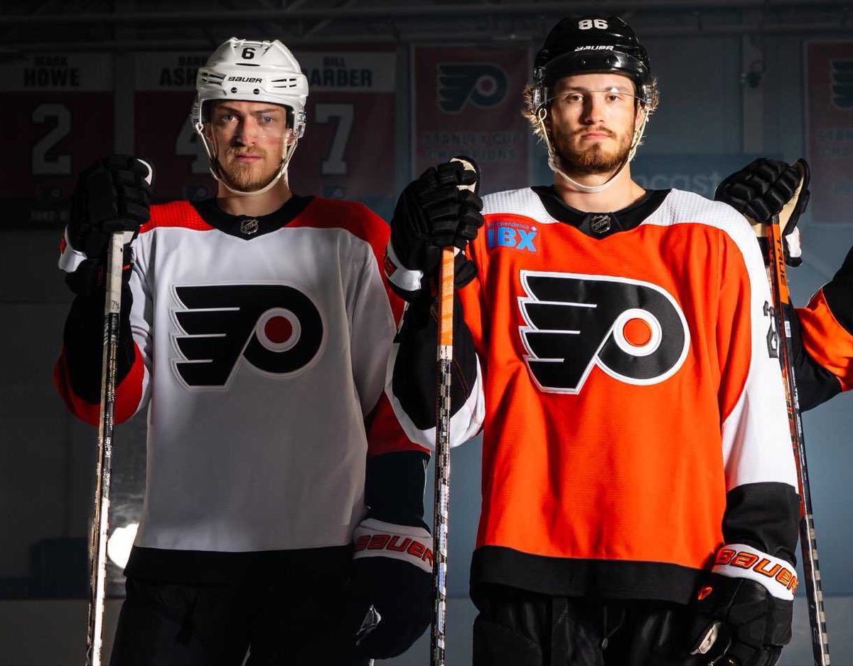 ProShopHockey's tweet photo. Flyers new unis https://t.co/QrPWgvsS6e