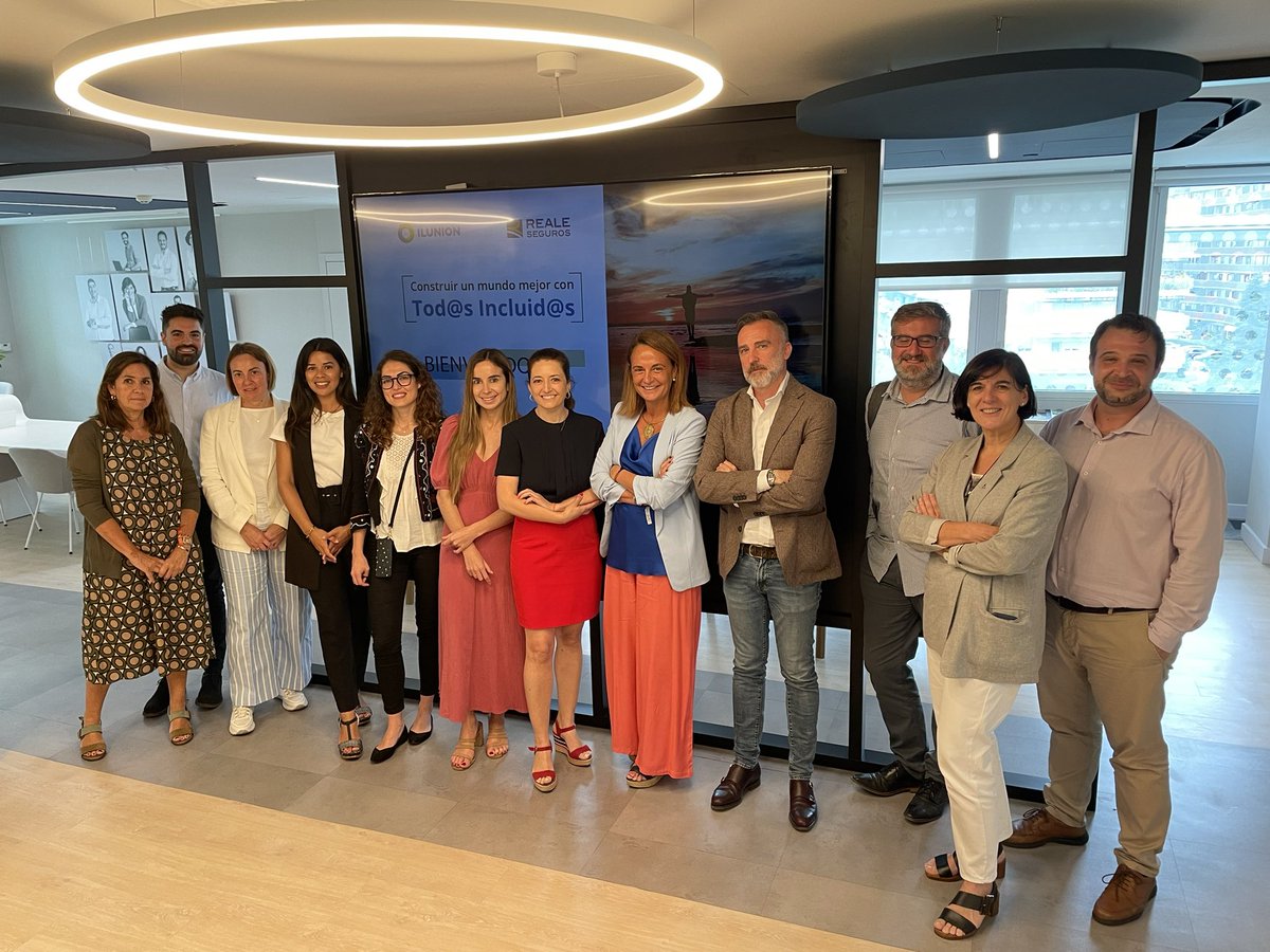 Hoy en <a href="/ILUNION/">ILUNION</a> el equipo <a href="/Reale_Seguros/">Reale Seguros</a> aprendiendo sobre #accesibilidad 🙌