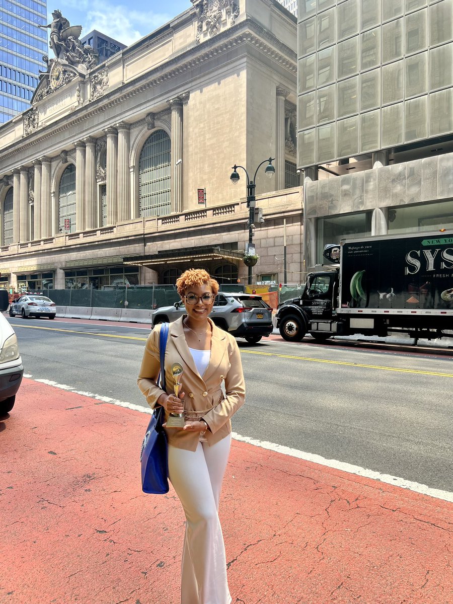 XulaMassComm's tweet image. And the Gracie goes to …. @XULA1925 @zoetrask received her Gracie Award today in New York City for first place: student radio host … from the @AllWomeninMedia for her collection of radio shows and broadcasts centering young Black women’s perspectives. @NphcXula @XULApres