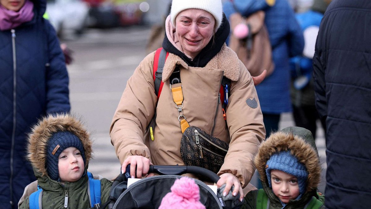 On today’s #WorldRefugeesDay we highlight that #RussianInvasion caused largest refugee movement since WWII. At least 14 million Ukrainians have fled their homes which is 1/3 of state’s population. 5.9 million of Ukrainians are internally displaced while 8 million evacuated abroad