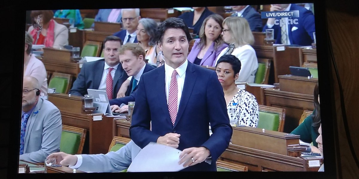 MrStache9's tweet image. The #PartTimePM started reading Gerry's answers at 2:24:48
He fell flat at 2:36:23..
11 minutes..
No nuts.